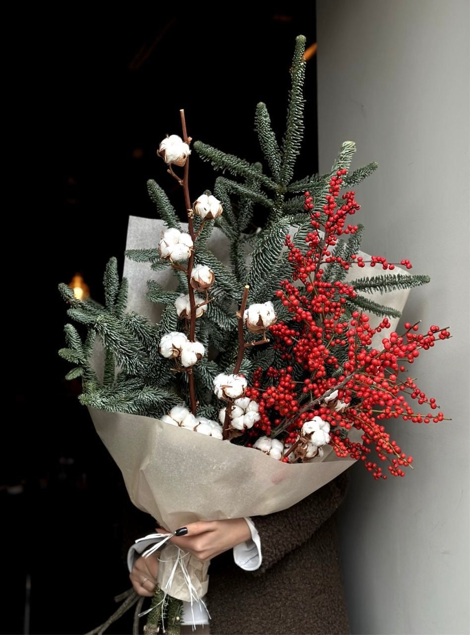 Winter Cotton & Berry Bouquet