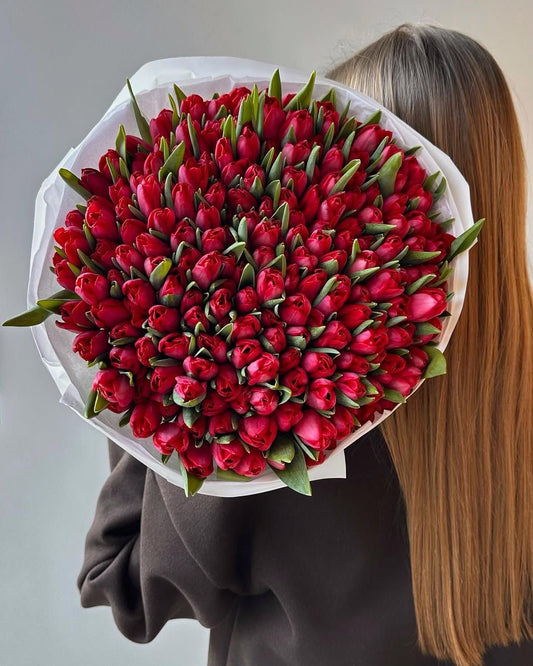 Red Tulip Bouquet